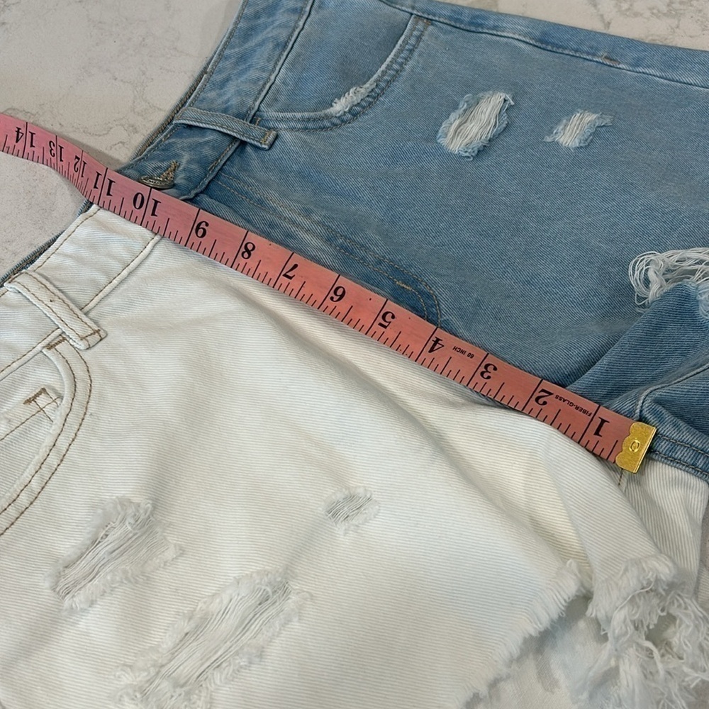 Vervet Rebecca Colorblock Denim Blue & White‎ High Rise Distressed Shorts Size S - Picture 10 of 11